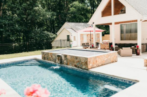 Oasis of Martinsville Pool Private Guest House
